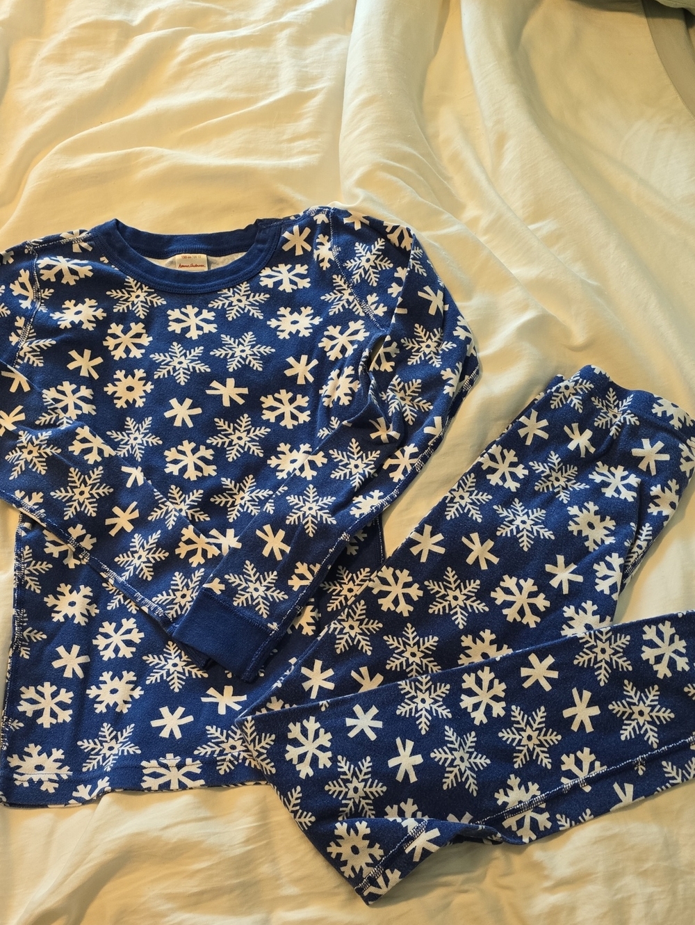 Hanna Andersson Blue Snowflake Pajama Set